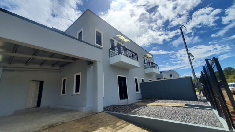 For Sale: Spacious 3-Bedroom Townhouse – Penal Rock Road