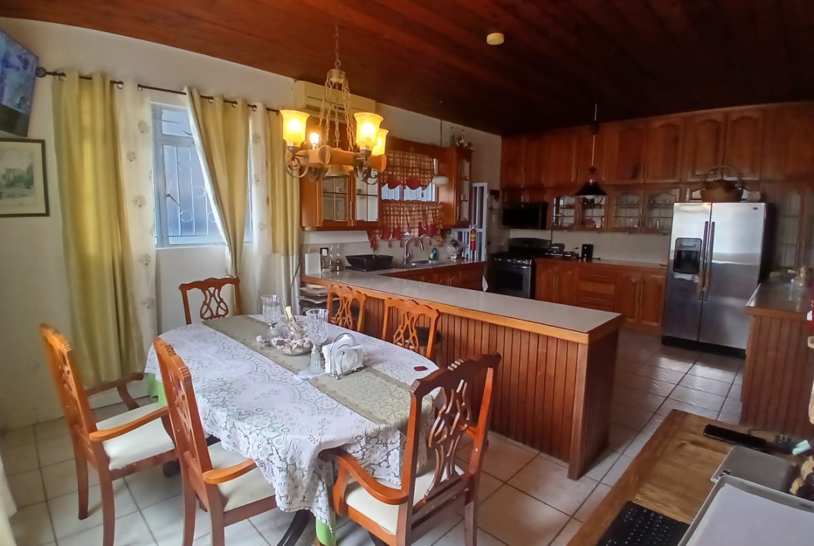 06 trincity home kitchen and dining area
