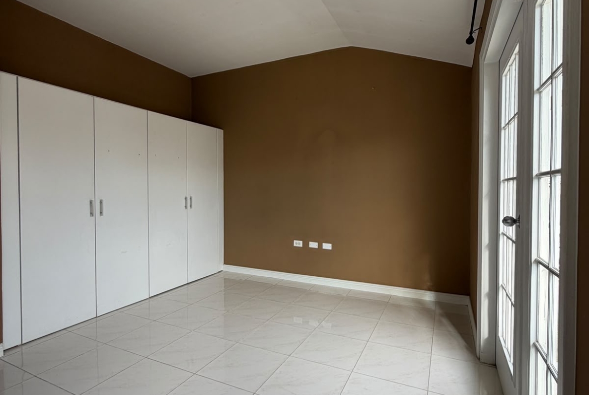 Eventide Court trincity bedroom 2