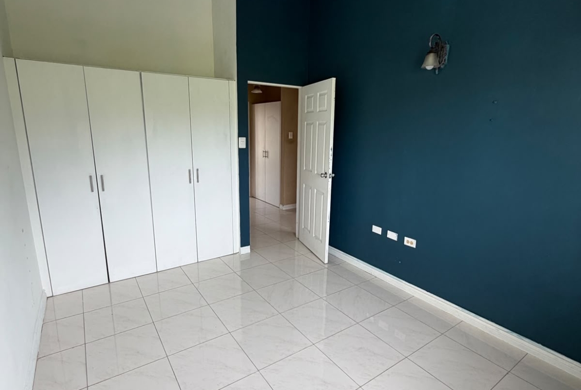 Eventide Court trincity bedroom 4