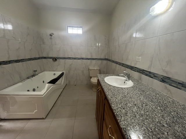 penal house master bathroom