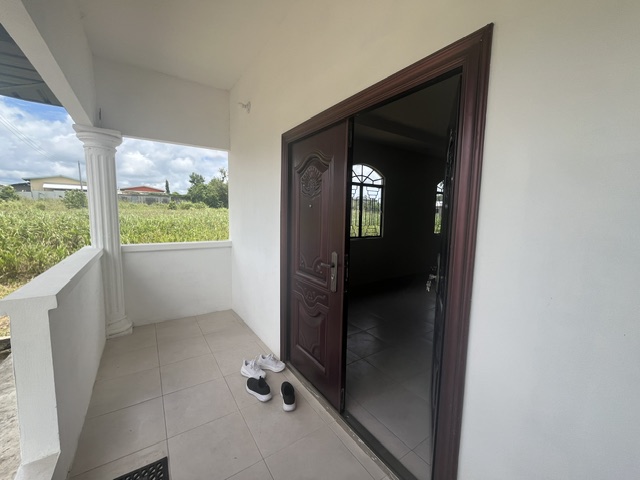penal house patio