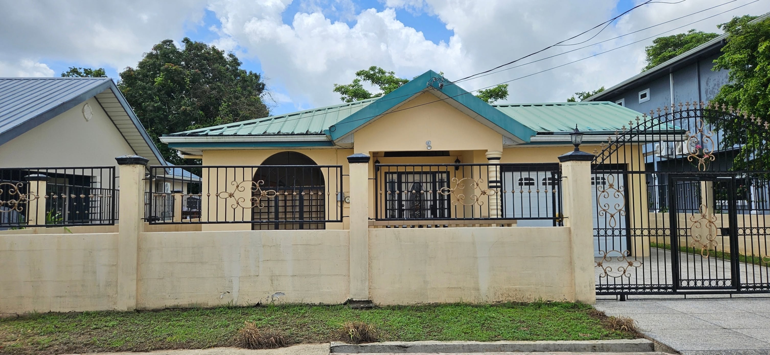House for Sale – Farida Gardens, Carapichaima